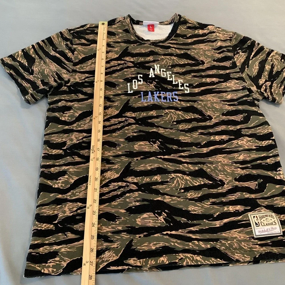 Los Angeles Lakers Shirt Mens Large Green NBA Basketball Camo Mitchell &‎ Ness